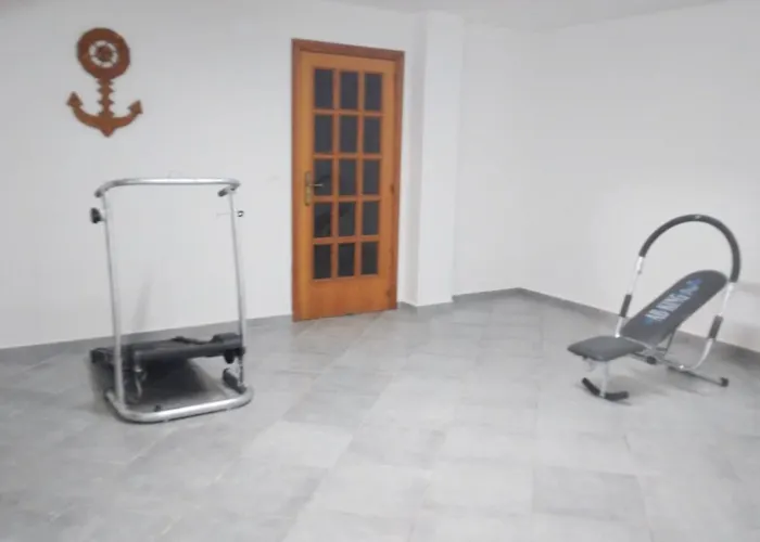 Villa Luna -Parking-Garden -View - Wifi- Beach