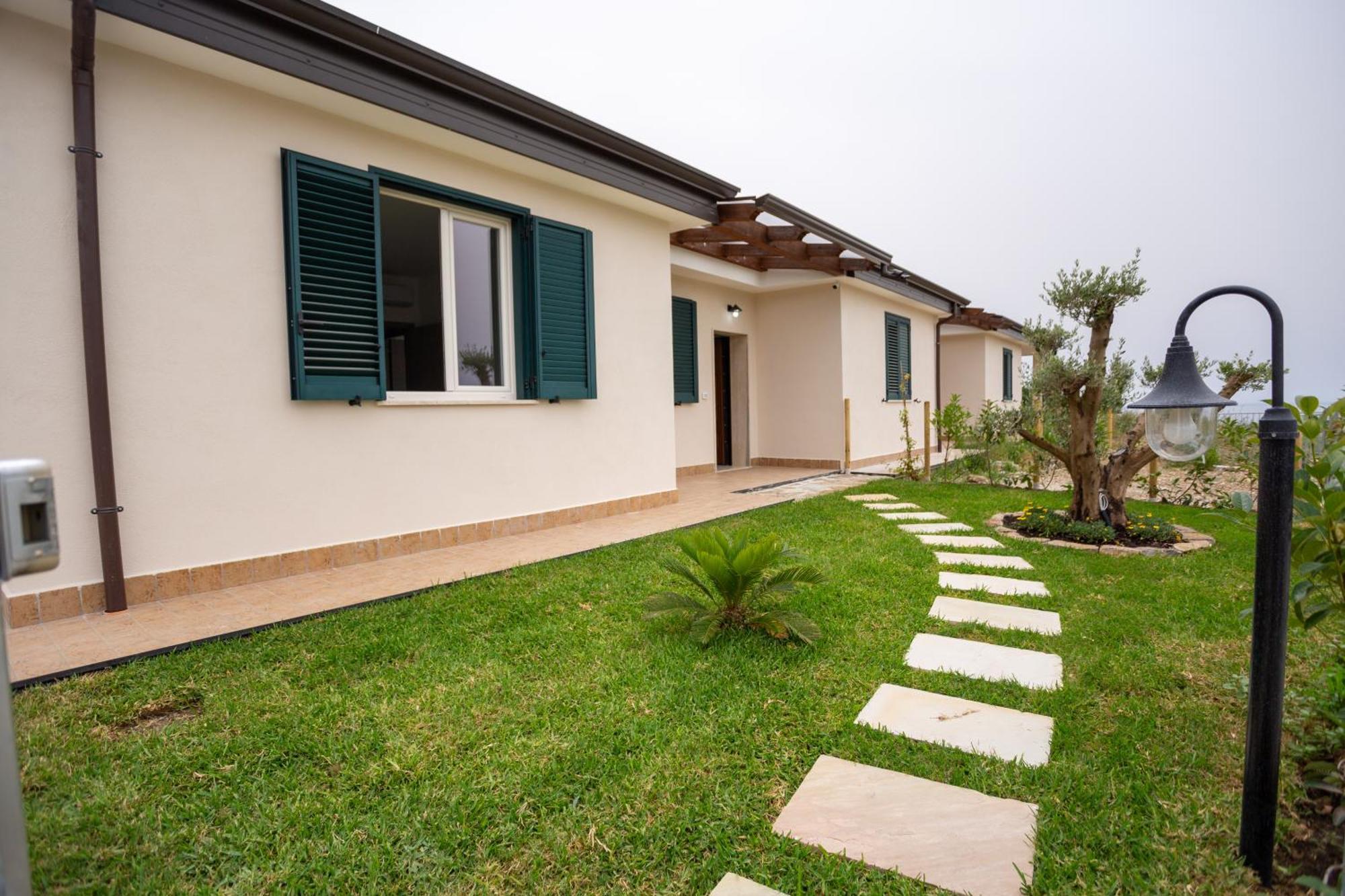 Luna -parking-garden -view - Wifi- Ascea