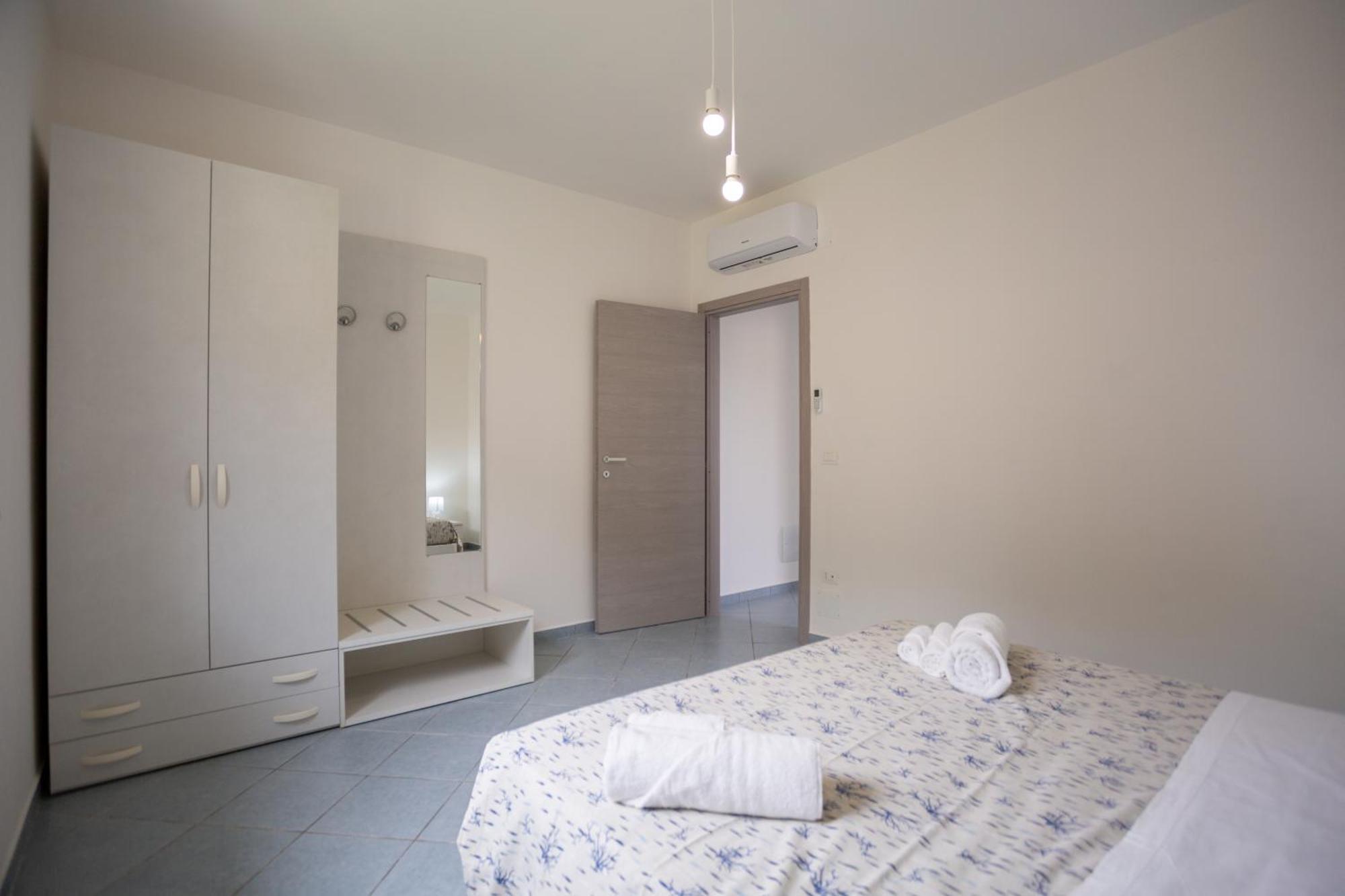 Luna -parking-garden -view - Wifi- Villa Ascea