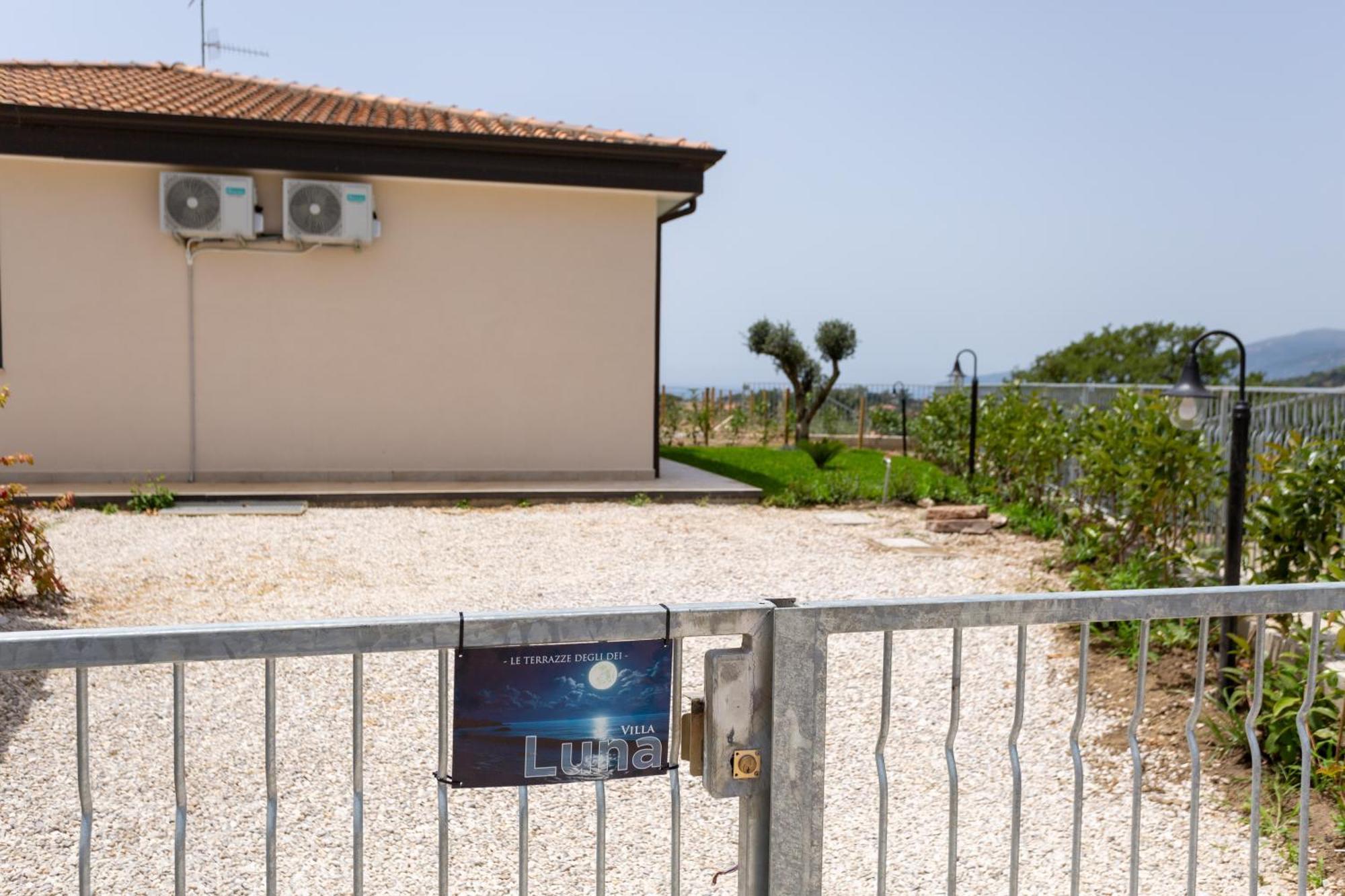 Luna -parking-garden -view - Wifi- Villa *